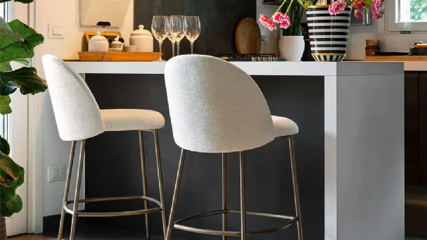 Tuka Mid Stool