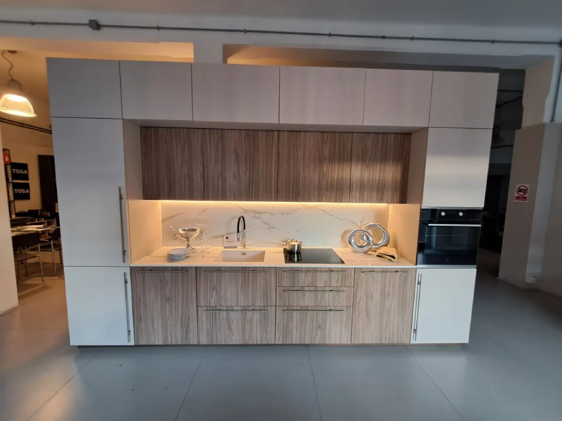 Cucina Stosa Metropolis PET beige con quarzo Calacatta Oro