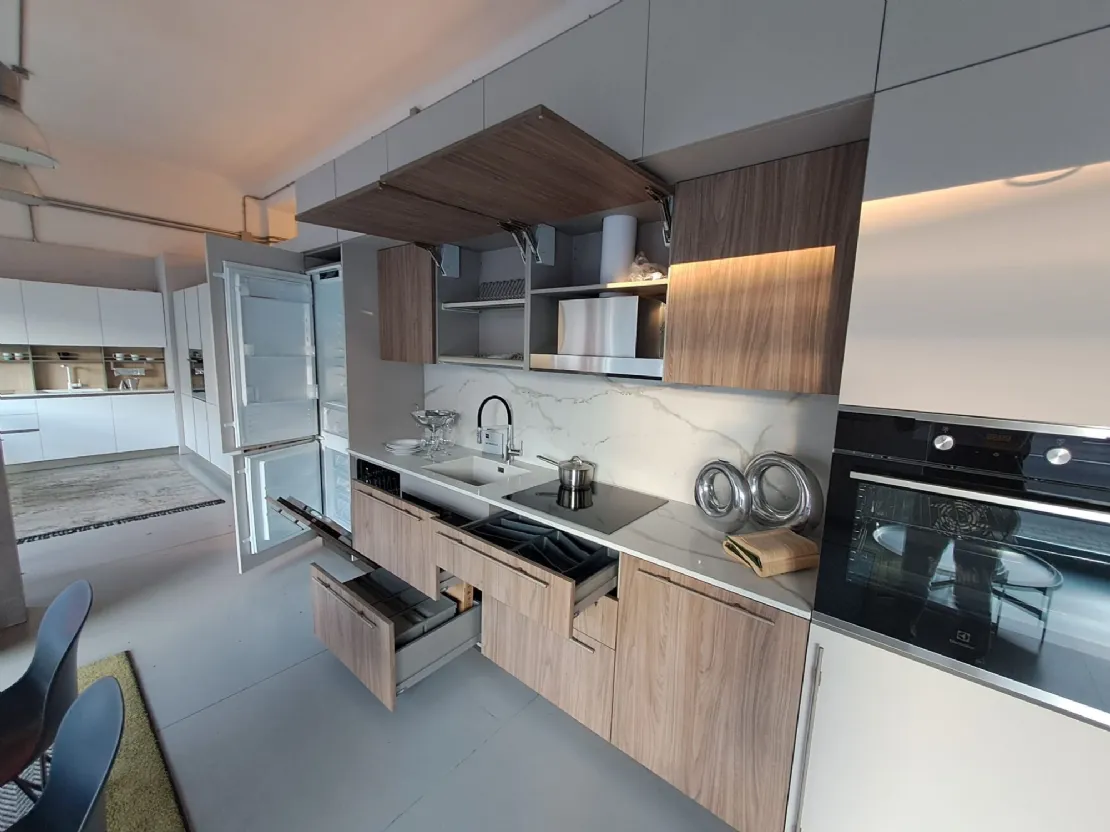 Cucina Stosa Metropolis PET beige con quarzo Calacatta Oro