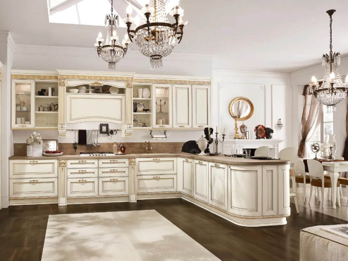 Cucina Classica Dolcevita v10 in Laccato Avorio filo Oro, Top laminato Corten Sabbia, Maniglie finitura Oro opaco anticato di Stosa